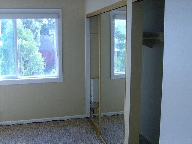 Mstr window and closet