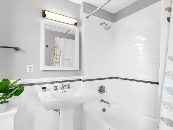 610 West 110th Street image 11 of 13