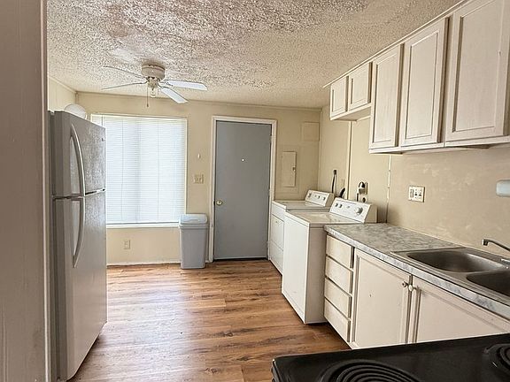 5th image of 805 S Walnut St #A
