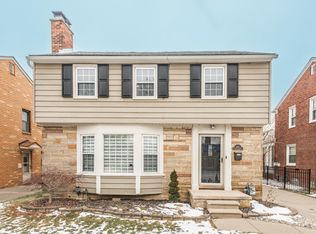 612 N Silvery Ln, Dearborn, MI 48128
