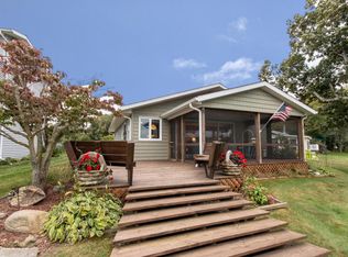 60726 Shoreline Dr, Burr Oak, MI 49030