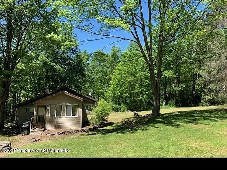 284 Carpenter Rd — Photo 2
