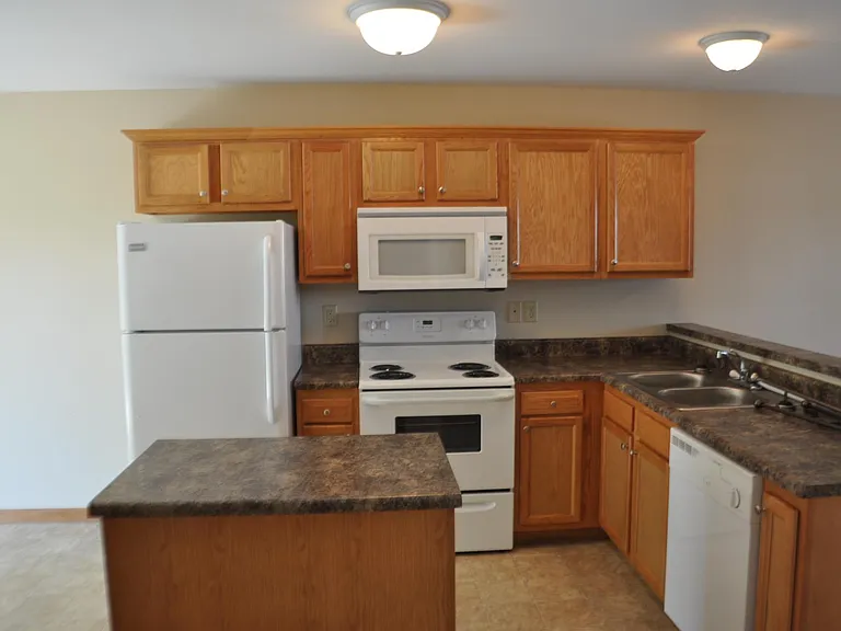 4827 Crown Point Pl #B — Photo 7