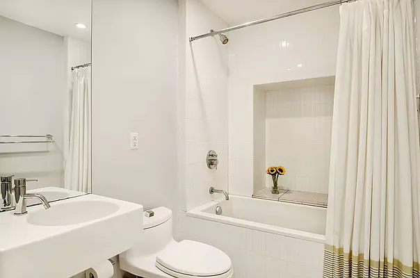 Rented by Compass | media 13