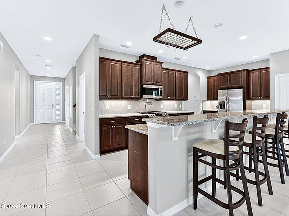5th image of 7945 Millbrook Ave
