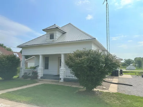 105 N Grant St, Cantril, IA 52542