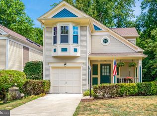 11961 Holly View Dr, Woodbridge, VA 22192