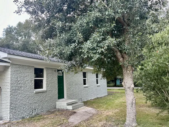 3808 Fairhaven Dr, Moss Point, MS 39562