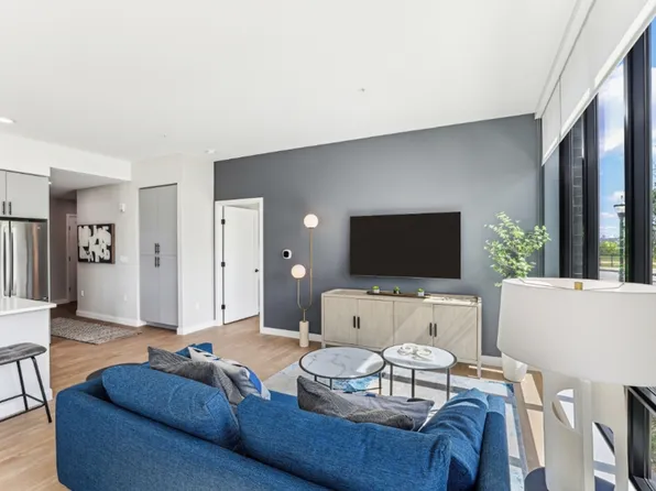 5 Port Imperial Boulevard image 12 of 108