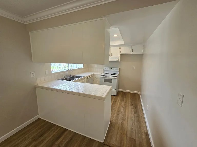 16581 Le Grande Ln — Photo 9