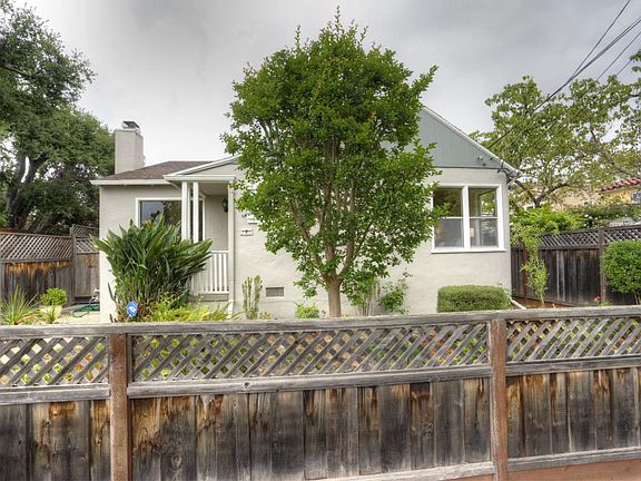 3rd image of 819 10th Ave