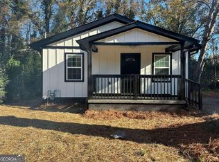 52 Scott St, Toccoa, GA 30577