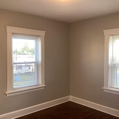 3rd image of 340 Foster Ave
