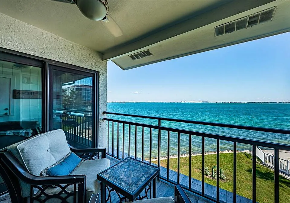 6265 Sun Blvd #309