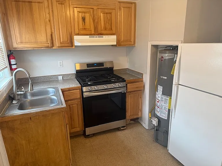 7378 Oneida Dr — Photo 4