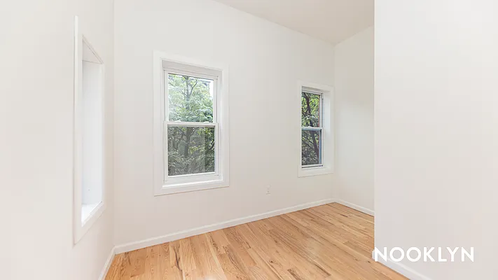 Rented by Nooklyn NYC LLC | media 16