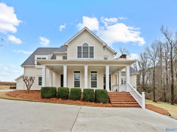 30 Cardinal Dr, Guntersville, AL 35976