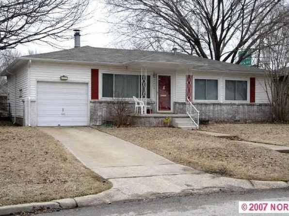 4131 E 28th Pl, Tulsa, OK 74114