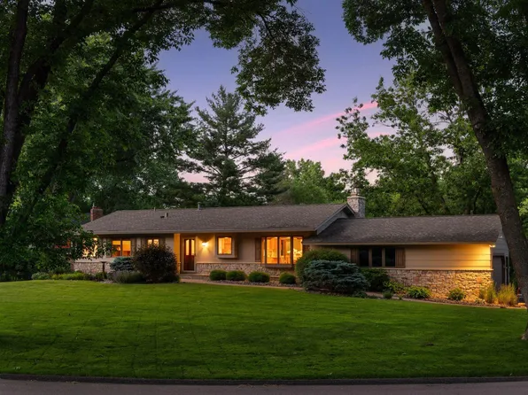 12812 Hideaway Trl, Minnetonka, MN 55305