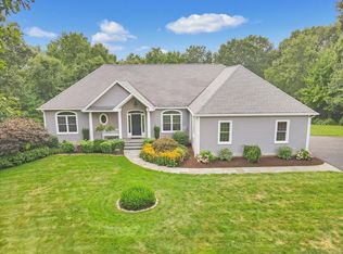 14 Sunset Rdg, Burlington, CT 06013