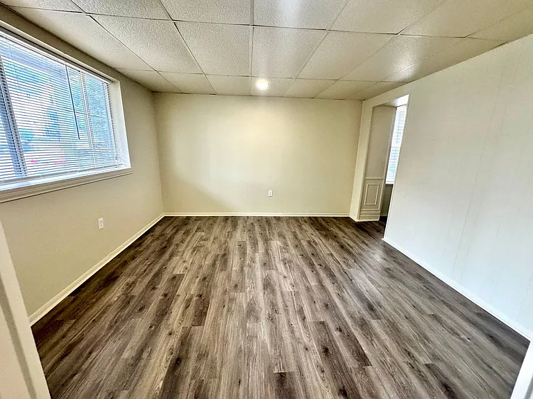 147 Virginia Ave — Photo 33