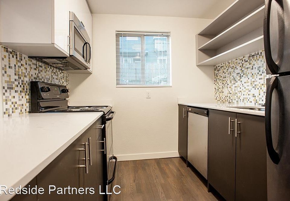 1st image of 2122 E Jefferson St APT 12