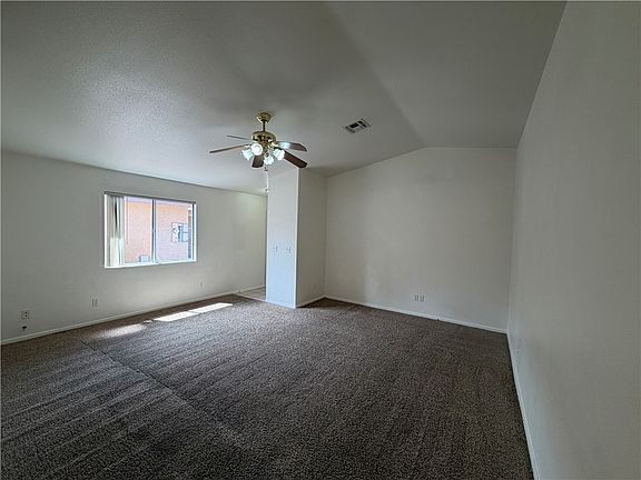 5th image of 3560 N Willow Road
