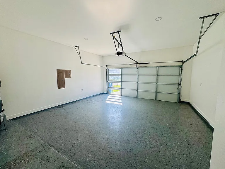2902 Jim St — Photo 25