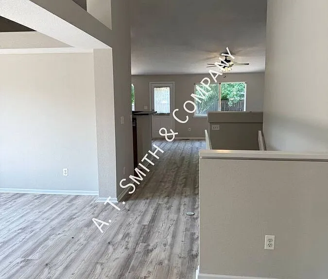 18296 Kinney Creek Way — Photo 7