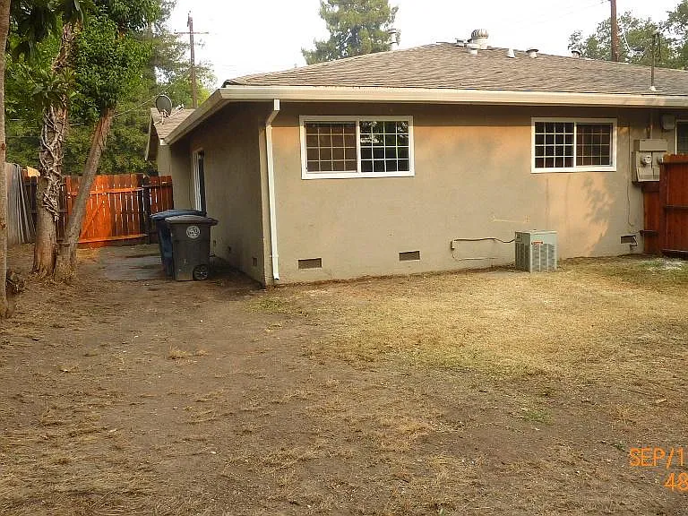 7863 Mariposa Ave — Photo 22