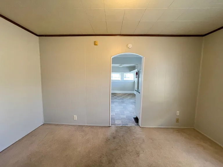 2401 S Mulberry St — Photo 13