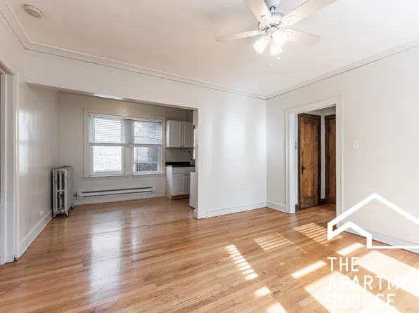 4228 N Clark St #3, Chicago, IL 60613