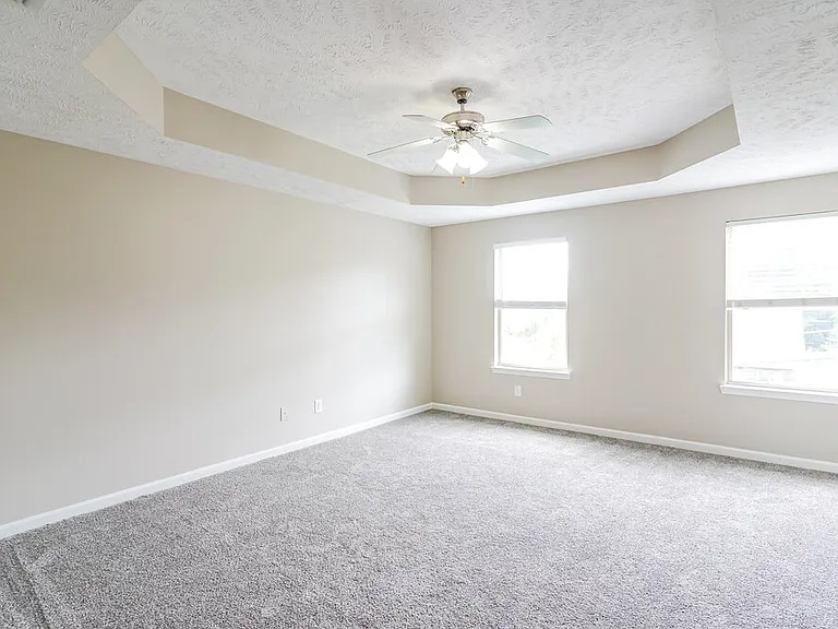 1096 Shire Dr — Photo 8