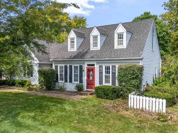 368 Hollytree Ct, Lancaster, PA 17601