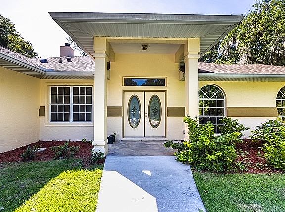 3rd image of 10202 NW 136th Dr