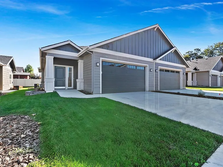 Cedar Crossing Luxury Townhomes — Photo 53