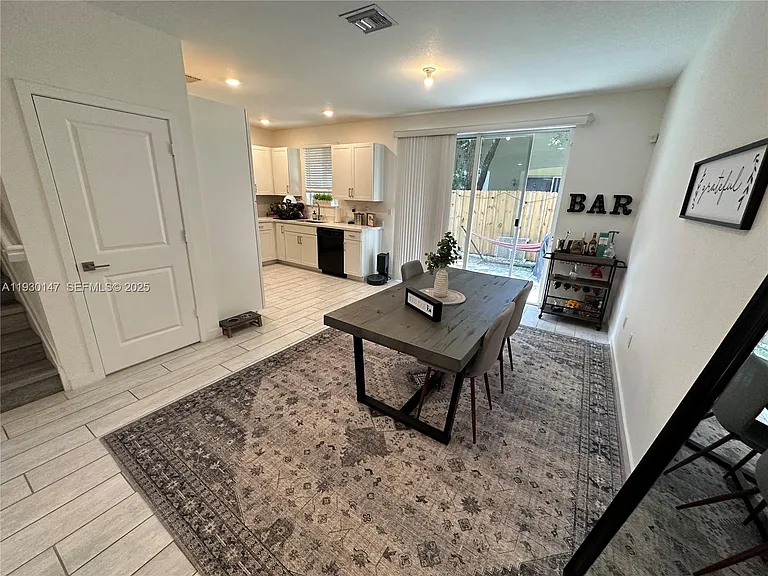 1030 SE 23rd Ter #1030 — Photo 13
