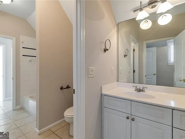 115 Wolf Willow Ct — Photo 31
