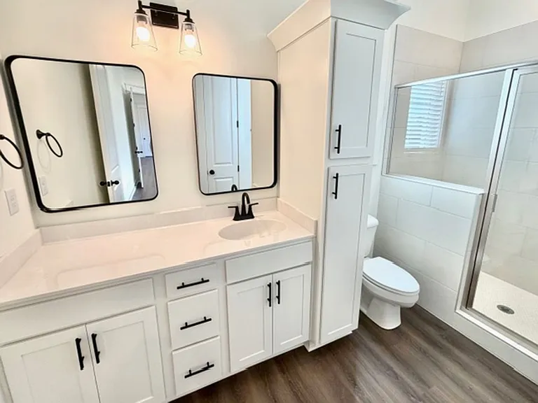 4877 Chatelet Dr — Photo 11