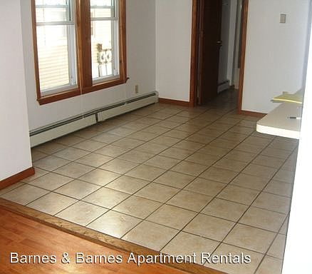 5th image of 605 W Cross St
