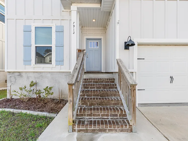 7912 Sweet Retreat Ln — Photo 3
