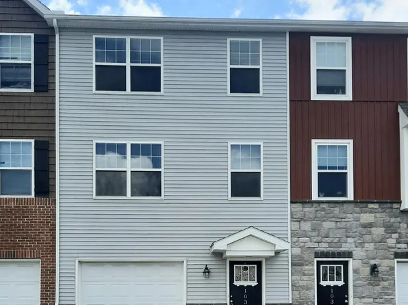 1039 Admirals Quay Dr, Mechanicsburg, PA 17050