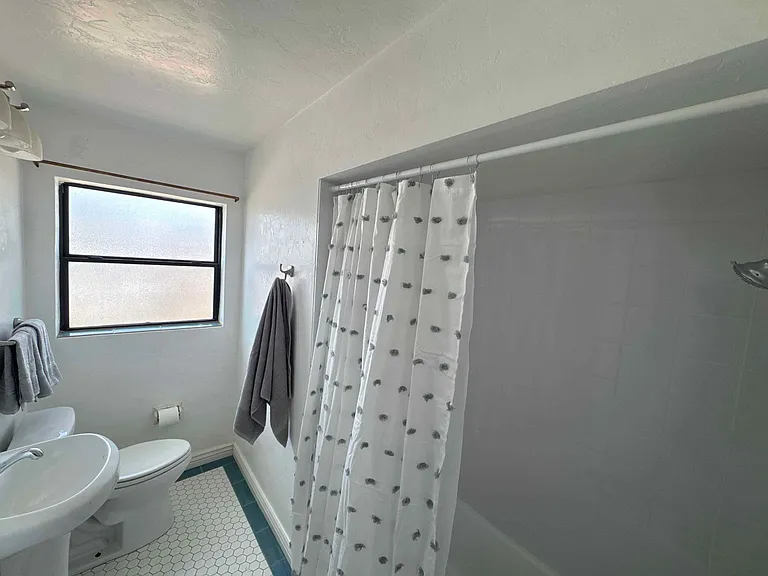 902 S Fremont Ave — Photo 35