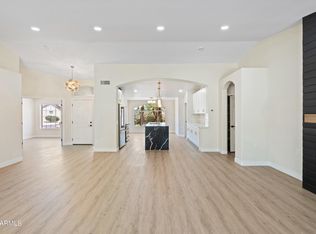 4016 N 152nd Dr, Goodyear, AZ 85395