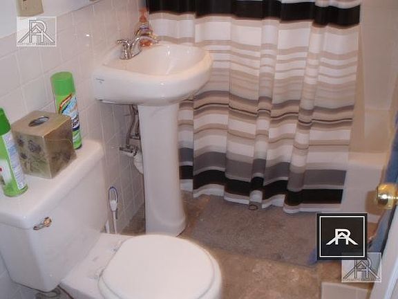 2nd image of 19 Cummings Rd #B
