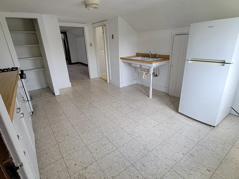 151 Edgewood Ln #2 — Photo 2