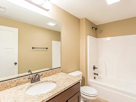 1658 Glade Dr SW — Photo 8