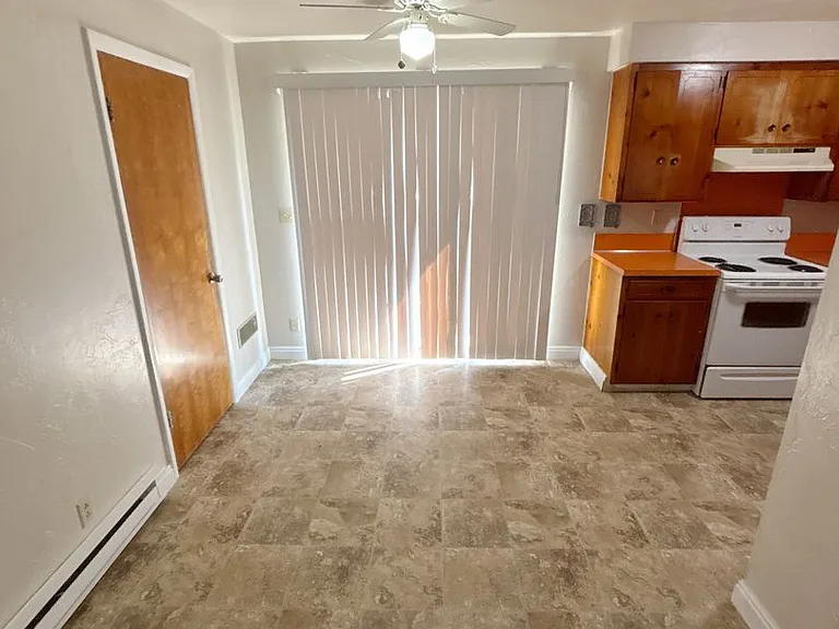 1110 Garfield St — Photo 4