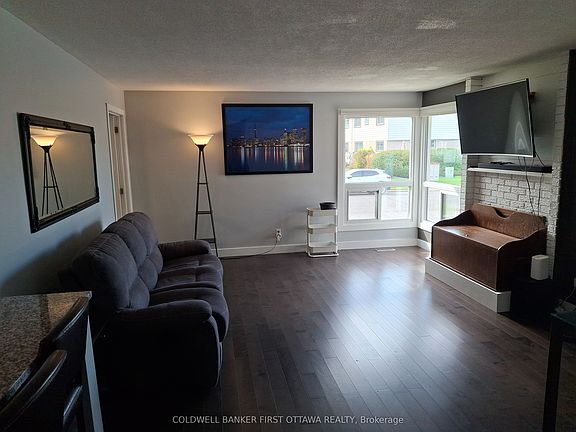 3rd image of 30 Lansfield Way