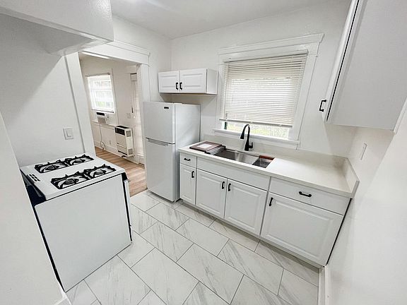 4th image of 1251 N Ogden Dr W #2/5